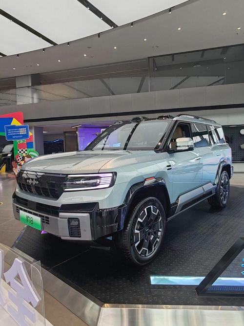 深圳192比亚迪方程豹硬派越野的爆款，英菲尼迪35周年与你共成长